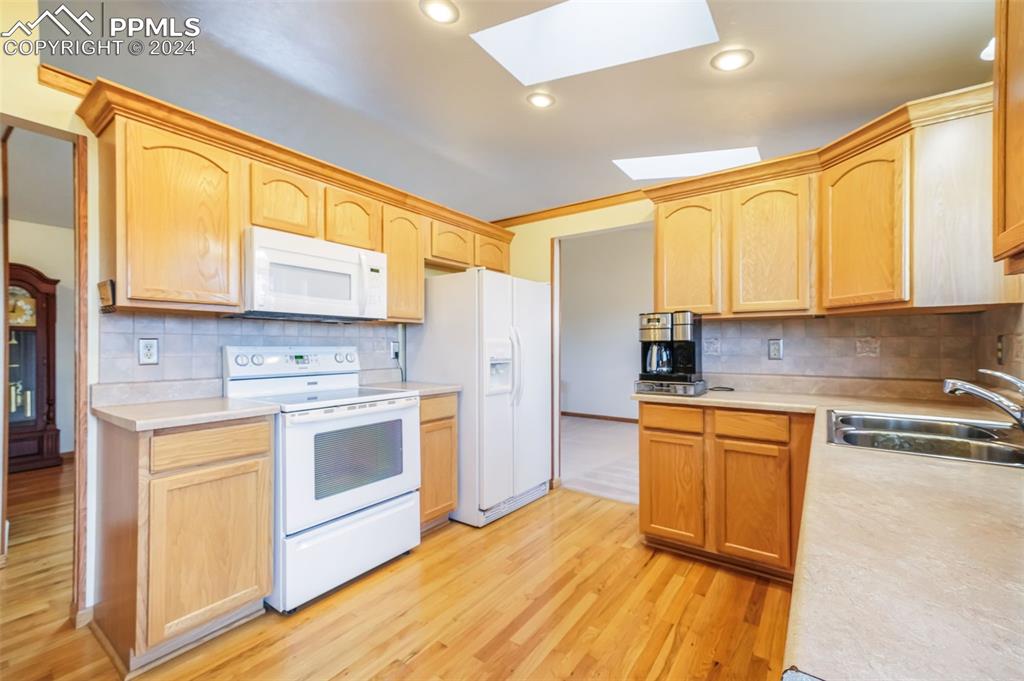 5212 Escapardo Way
