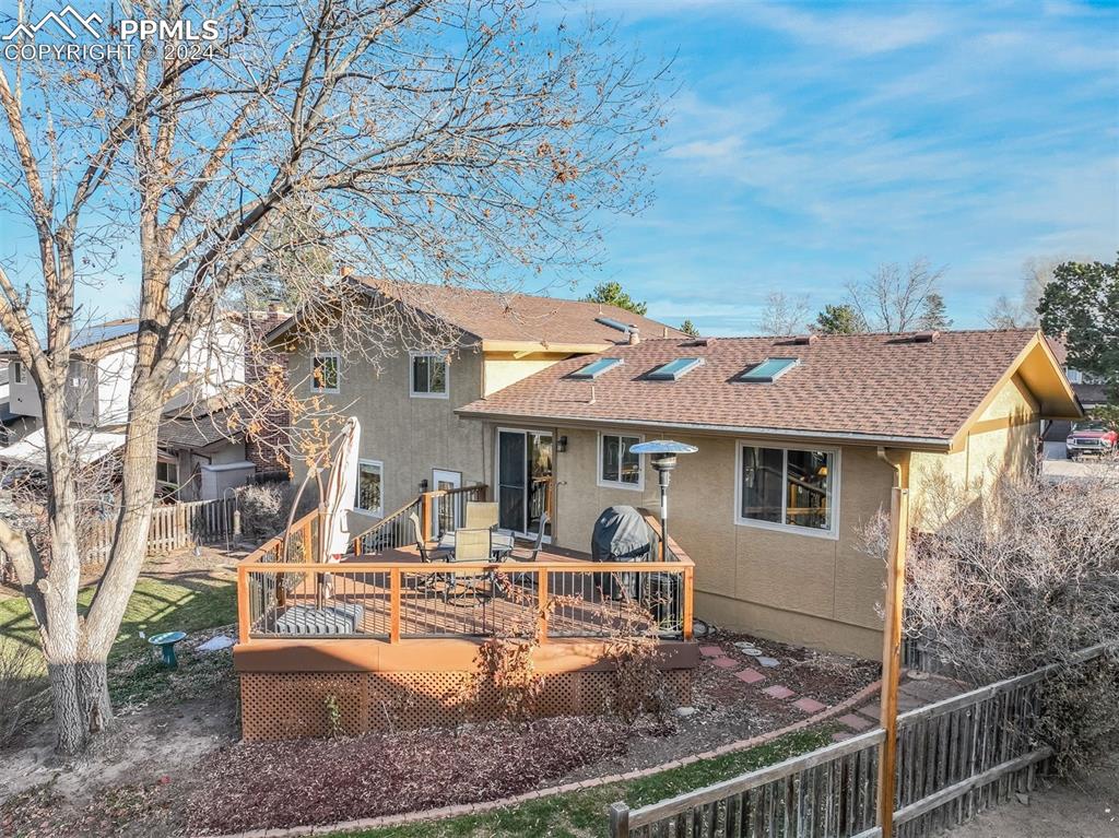 5212 Escapardo Way