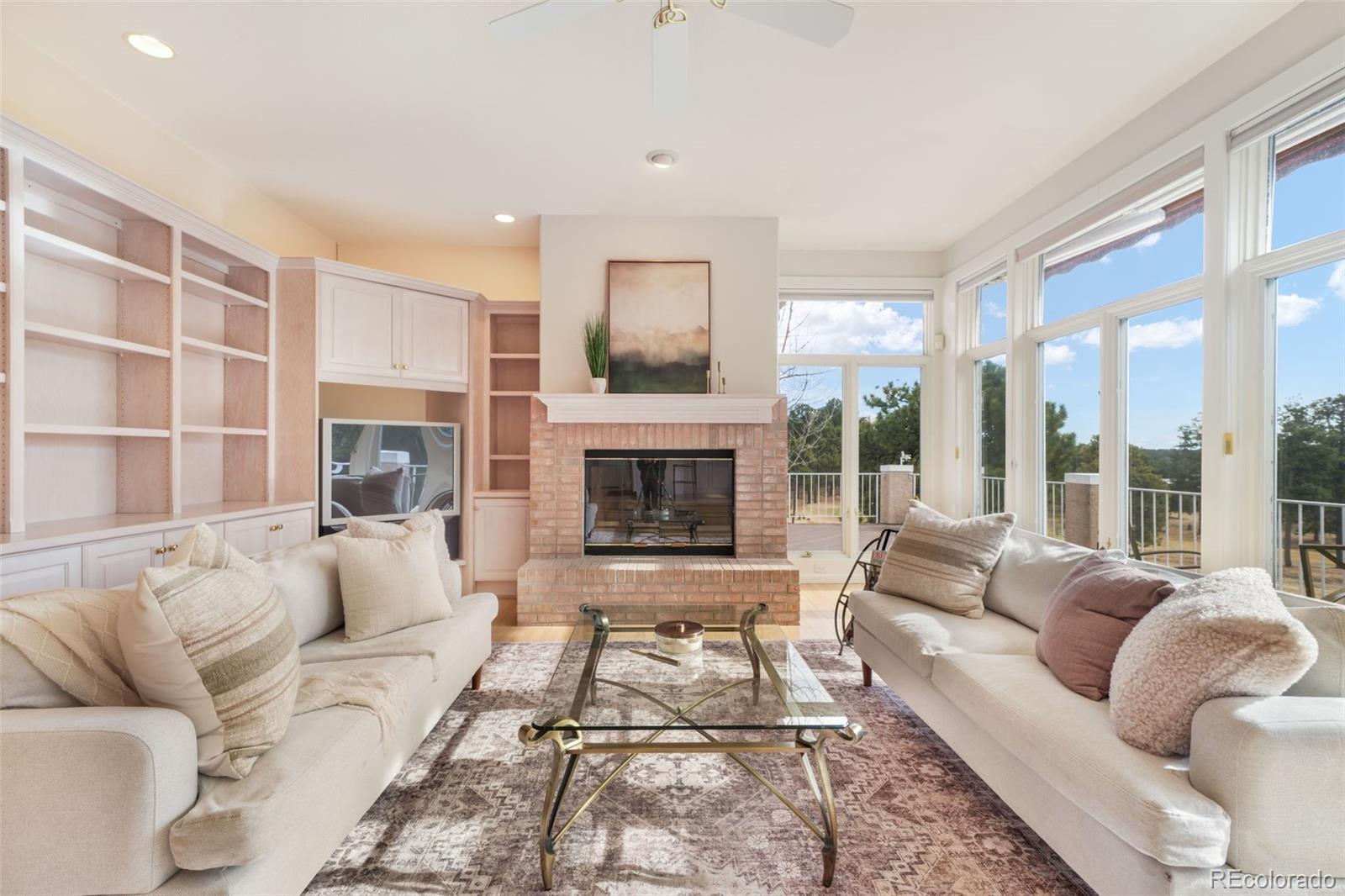 275 Tam O Shanter Way