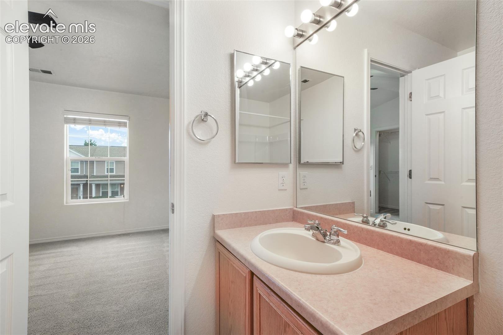 10513 Wells Point