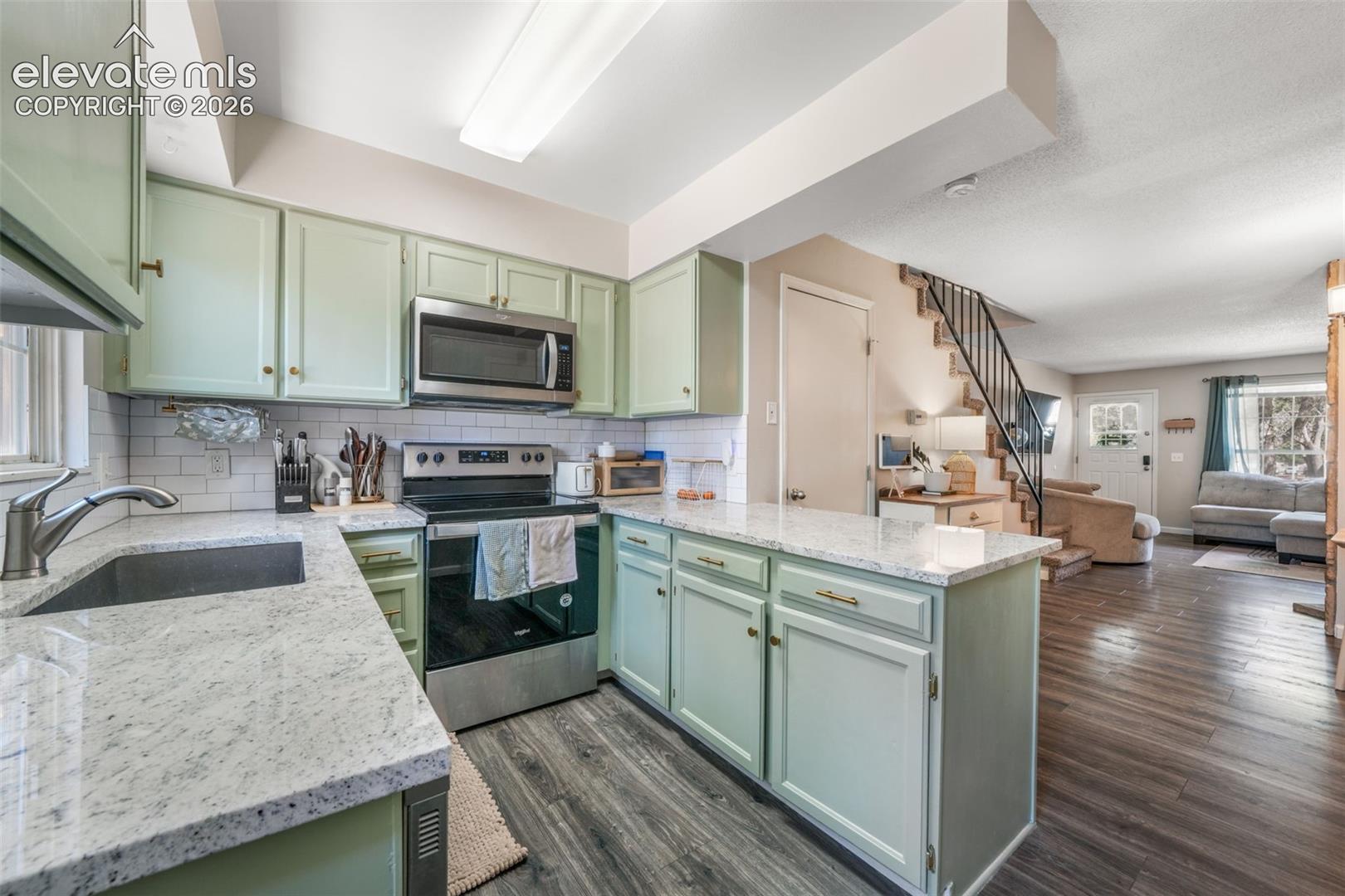 3553 Queen Anne Way