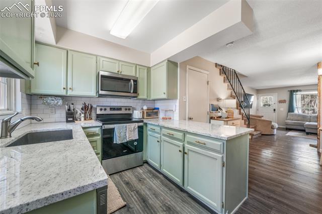 3553 Queen Anne Way