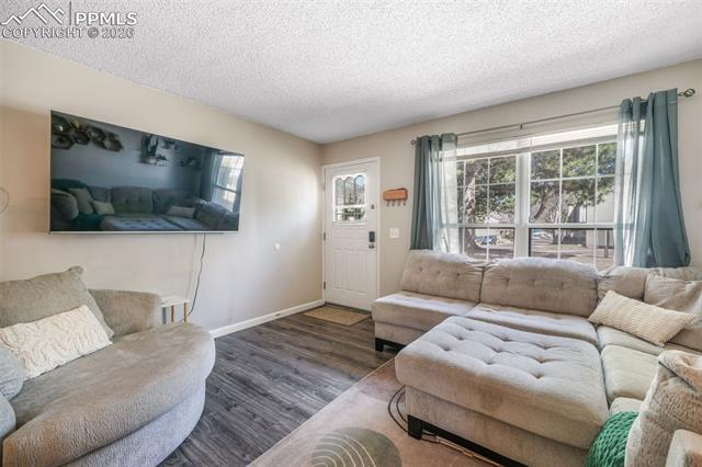 3553 Queen Anne Way