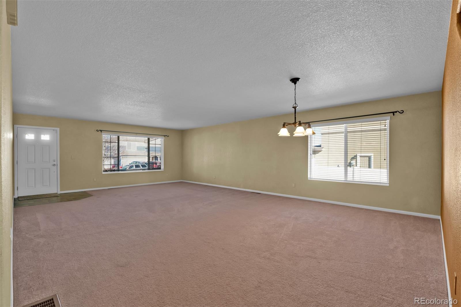 7861 Lantern Lane