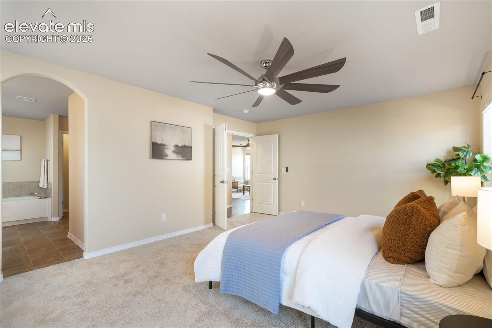 7704 Cruzer Heights