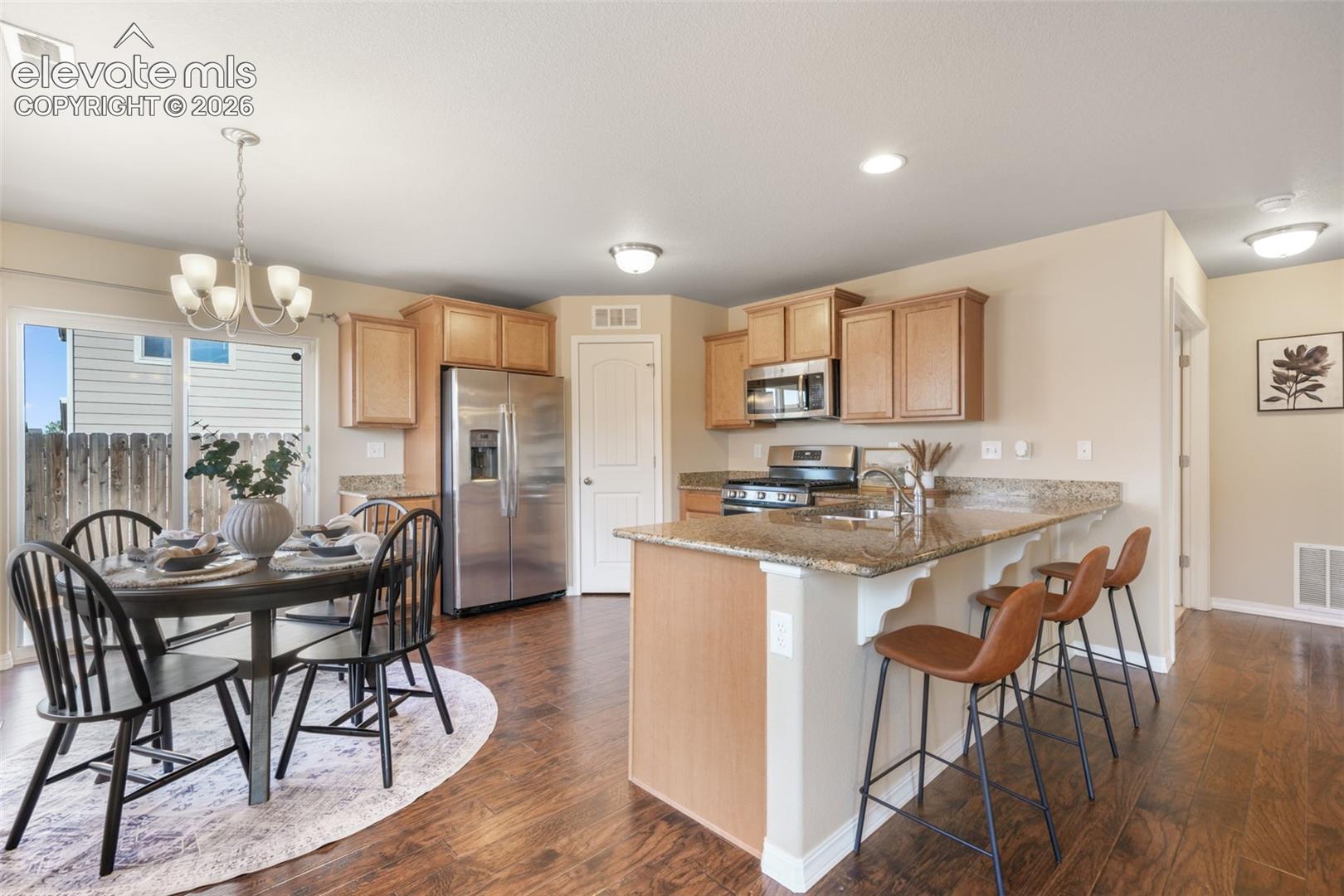 7704 Cruzer Heights