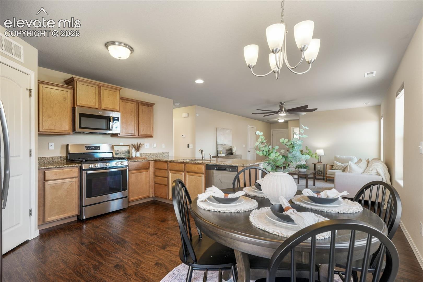 7704 Cruzer Heights