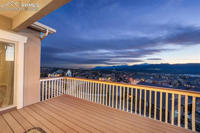 215 Kettle Valley Way