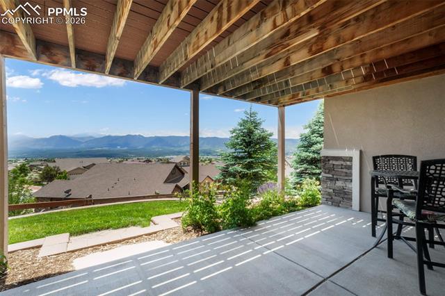 215 Kettle Valley Way