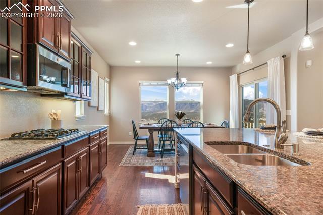 215 Kettle Valley Way