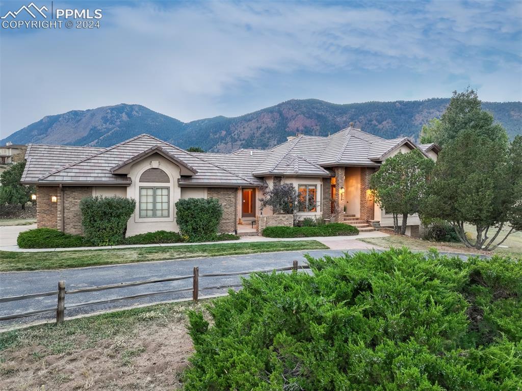820 Forest View Circle