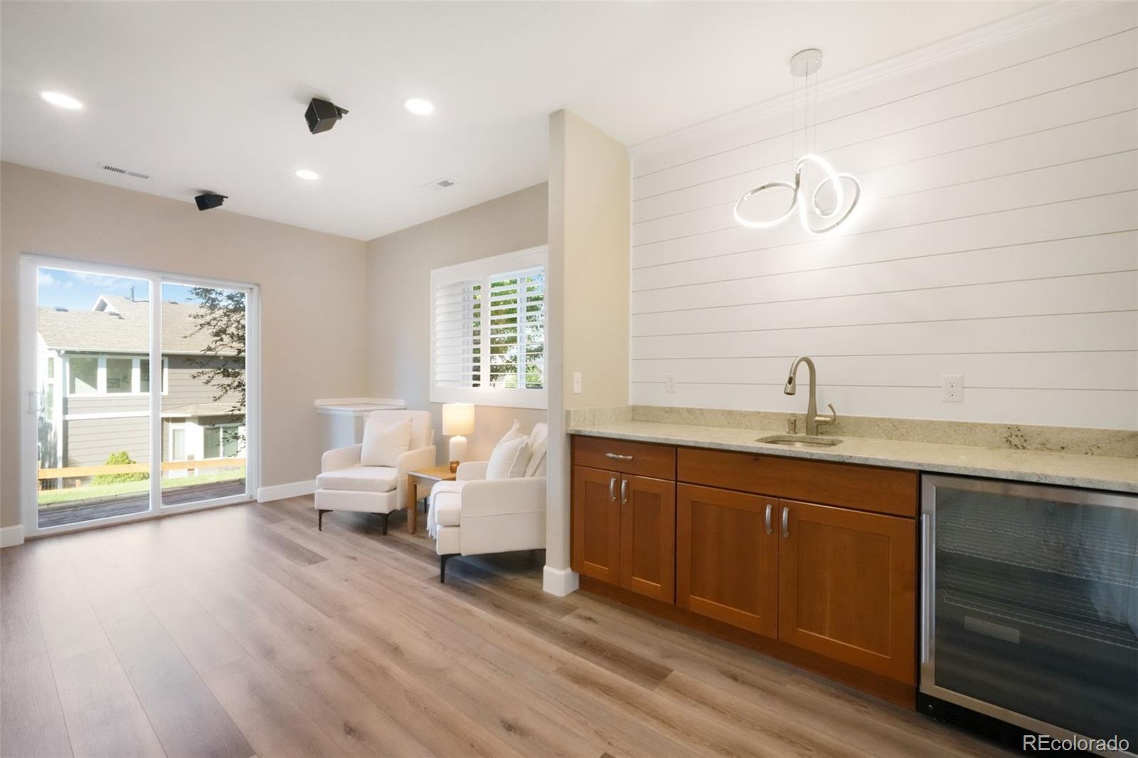 735 Chesapeake Avenue