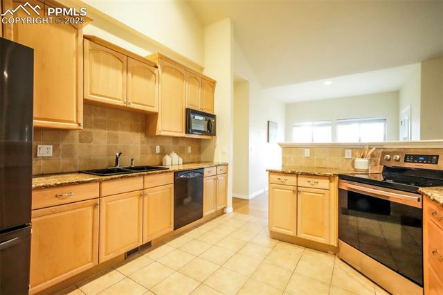 1520 Symphony Heights