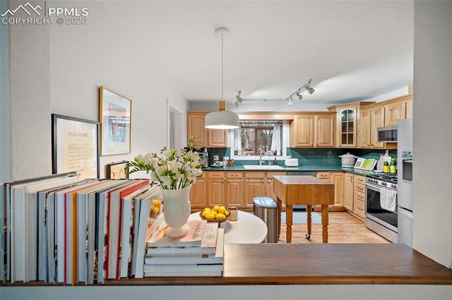 1009 Panorama Drive