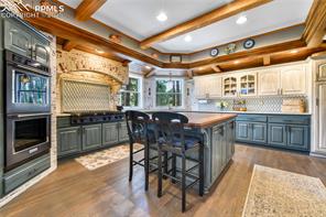 18690 Thunderbird Trail
