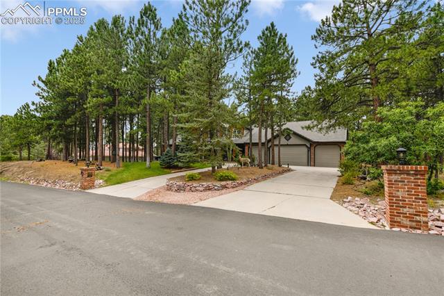 18690 Thunderbird Trail