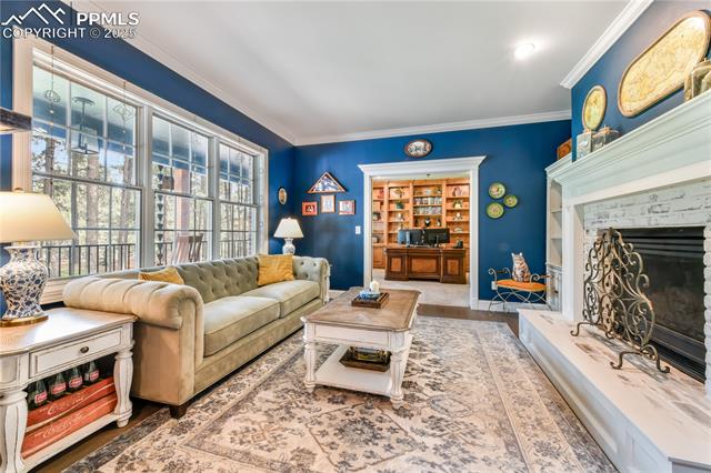 18690 Thunderbird Trail