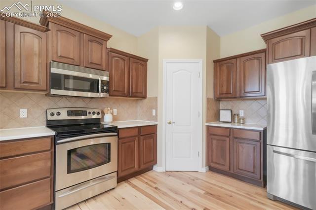 2739 Crooked Vine Court