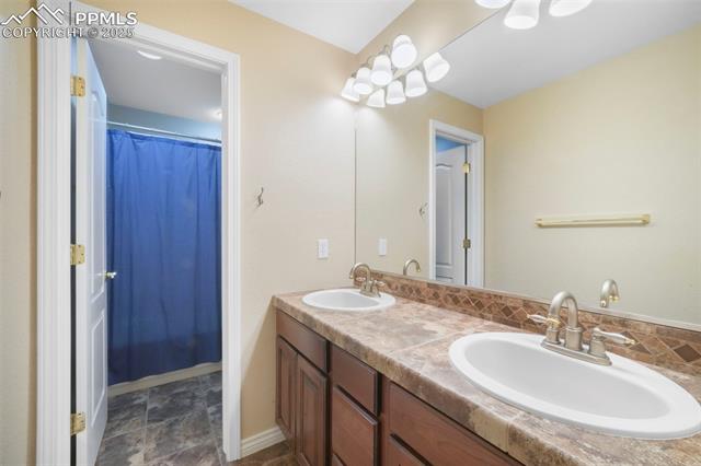 2739 Crooked Vine Court