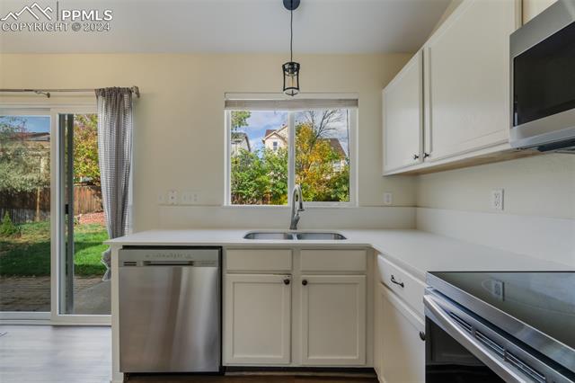 7334 Edgebrook Drive