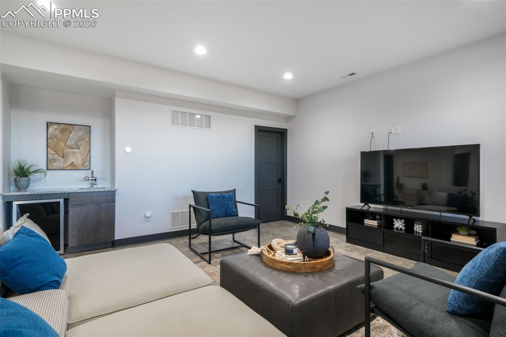 3655 Mesa Top Drive