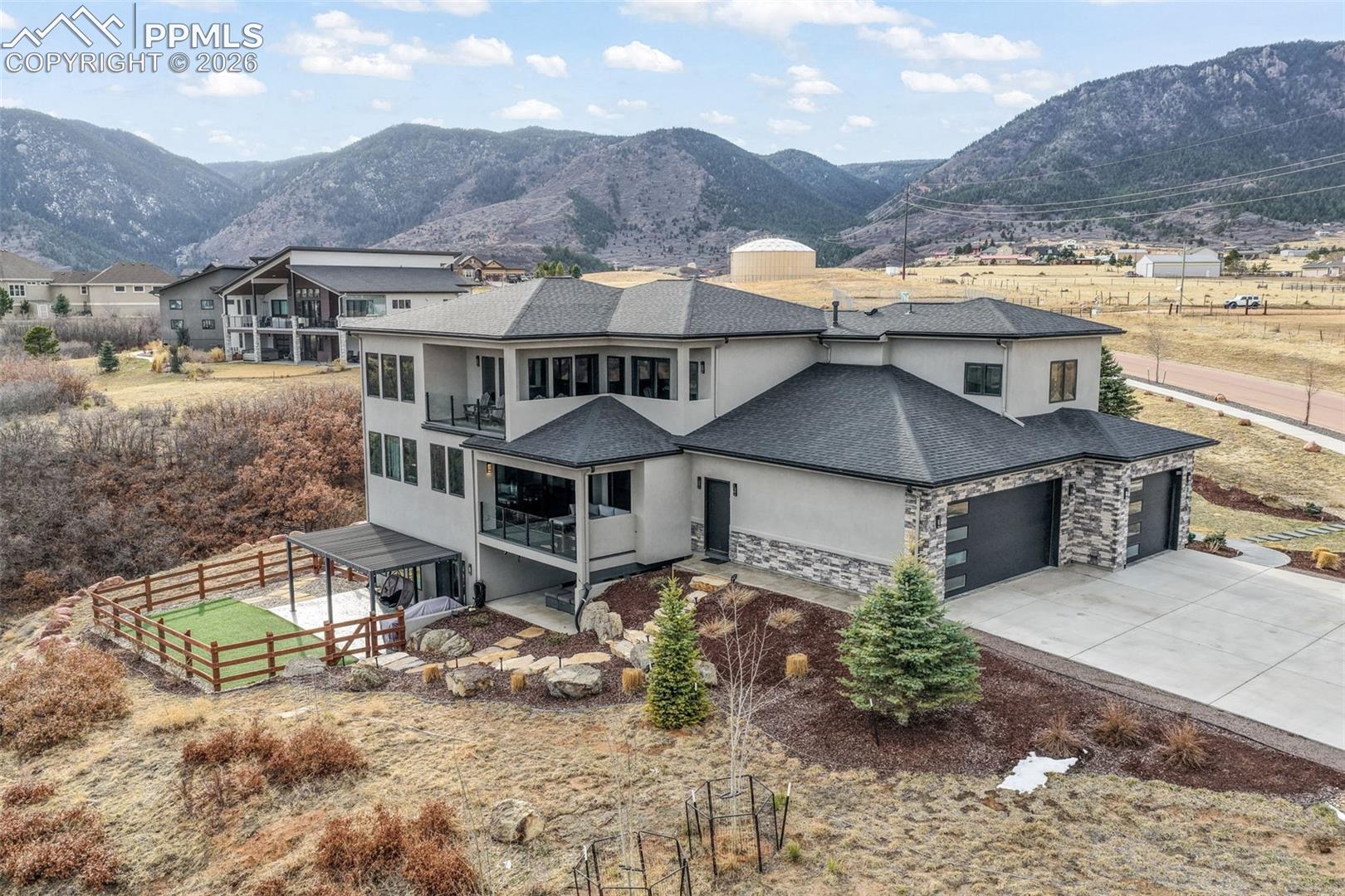 3655 Mesa Top Drive