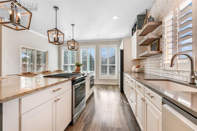 3215 Hollycrest Drive