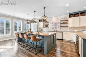 3215 Hollycrest Drive