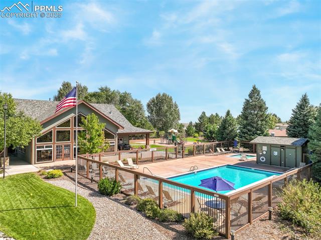 4163 Gray Fox Heights