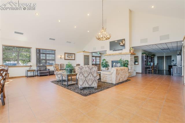 4163 Gray Fox Heights