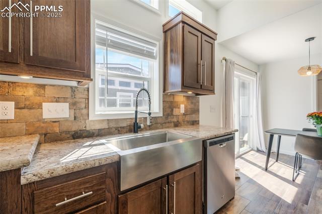 4163 Gray Fox Heights