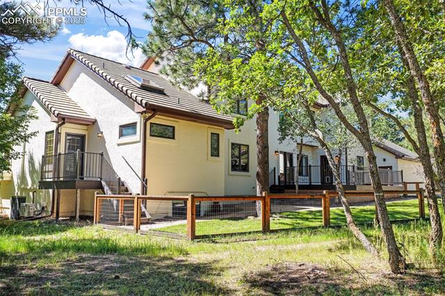 2880 Lake Meadow Drive