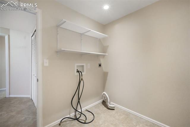 6985 Los Reyes Circle