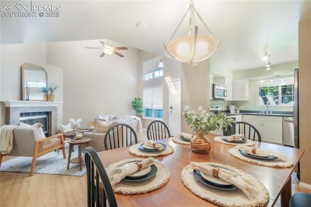 6985 Los Reyes Circle