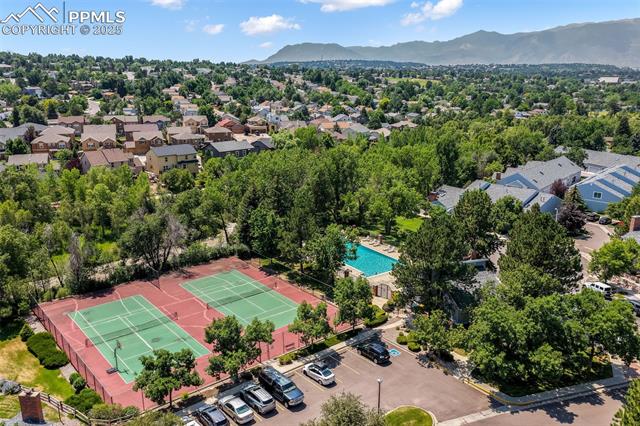 6985 Los Reyes Circle