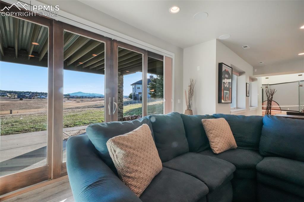 19647 Guildford Court