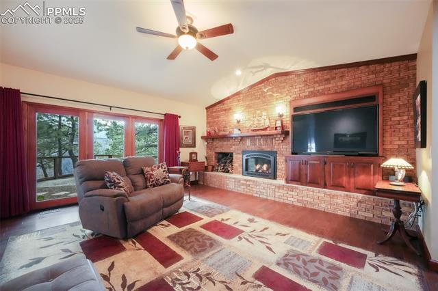 5065 Cliff Point Circle