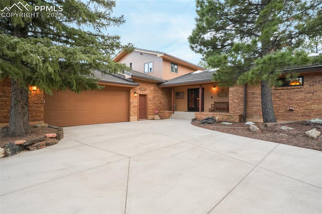 5065 Cliff Point Circle