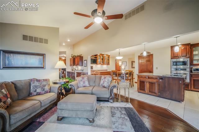 5065 Cliff Point Circle