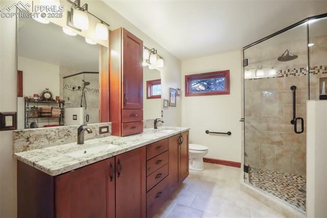 5065 Cliff Point Circle