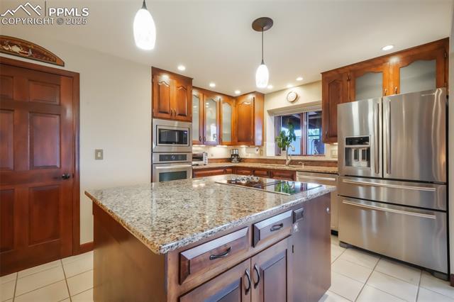 5065 Cliff Point Circle