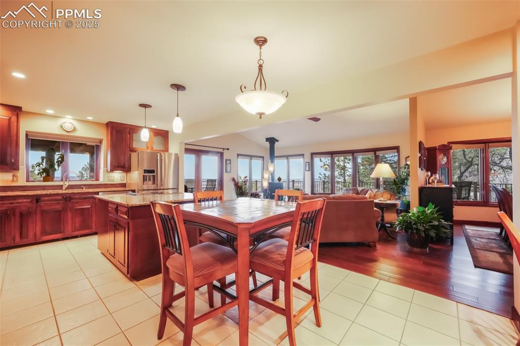 5065 Cliff Point Circle