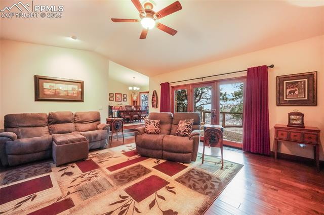 5065 Cliff Point Circle