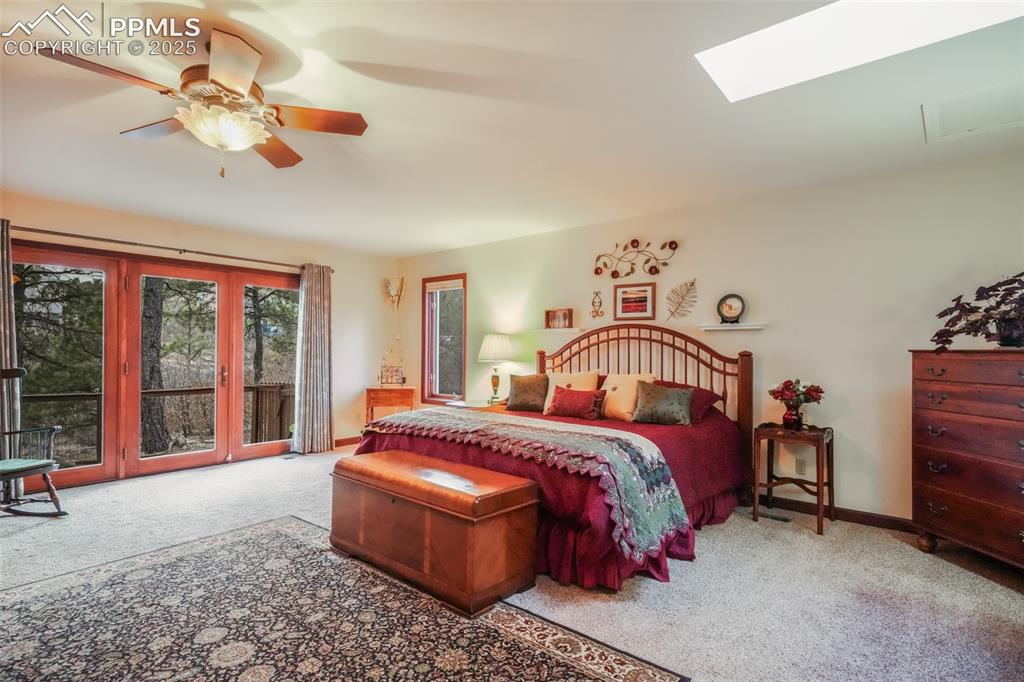 5065 Cliff Point Circle