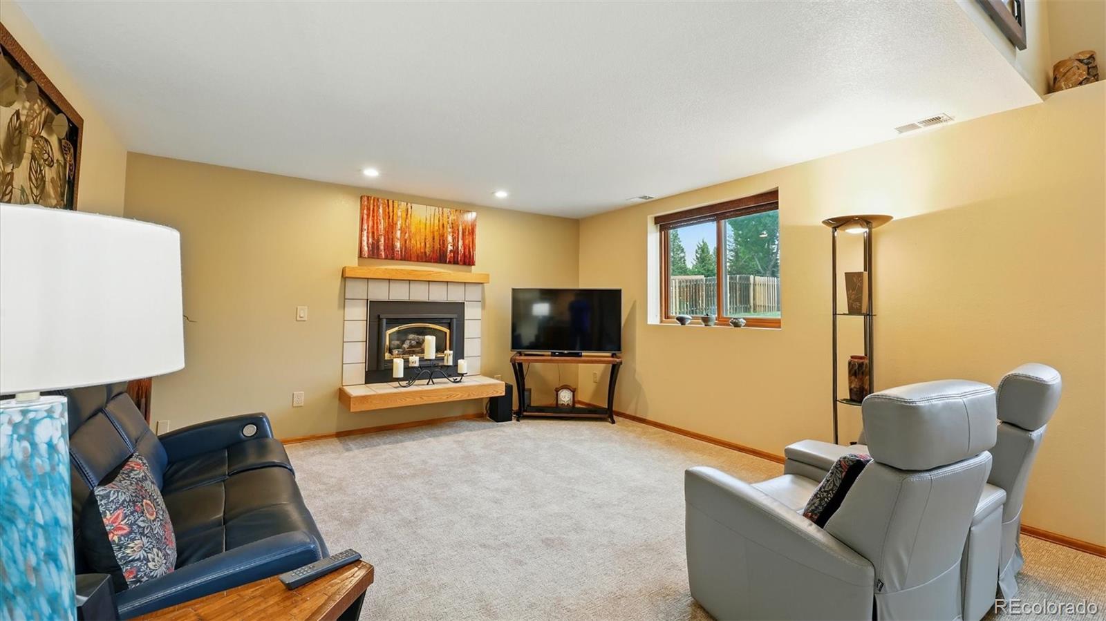 440 Torrey Pines Way