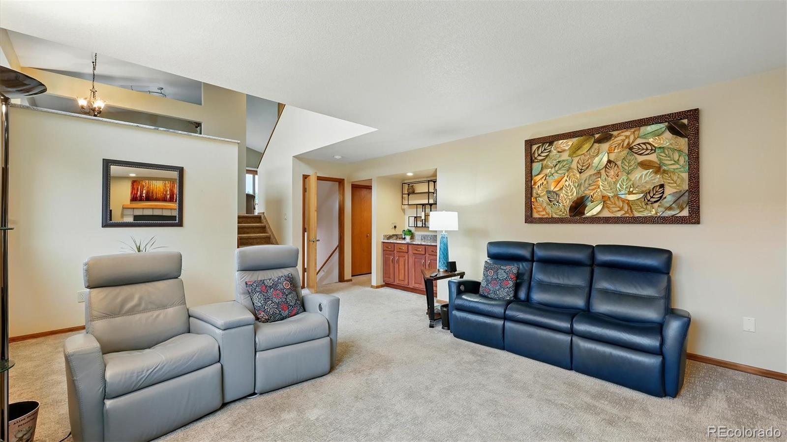 440 Torrey Pines Way