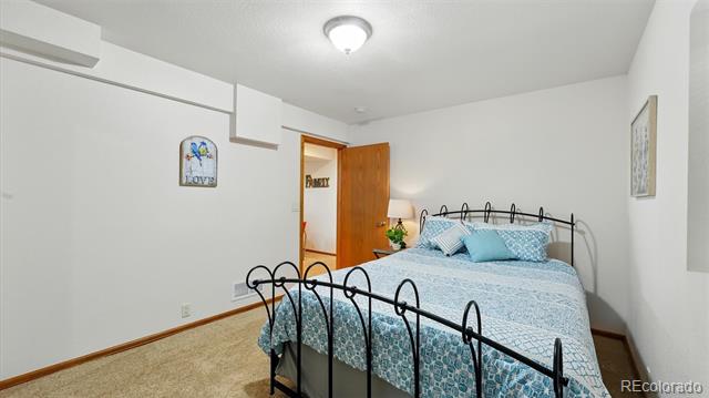 440 Torrey Pines Way