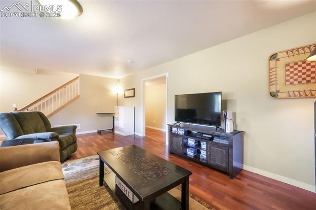 17045 Viscount Court