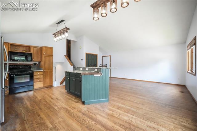 2485 Maroon Bells Avenue