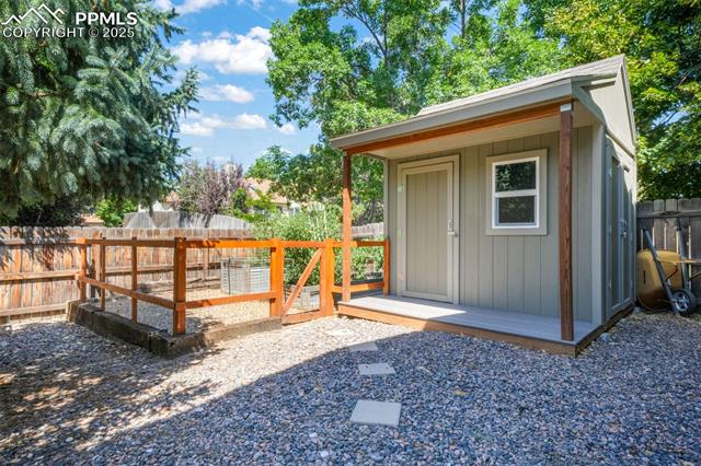 8390 Freemantle Drive